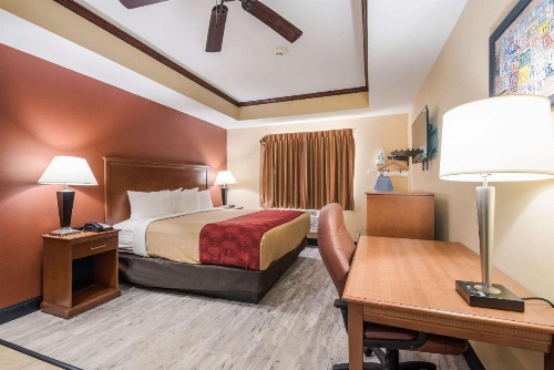 Econo Lodge Inn And Suites Little Rock image 12