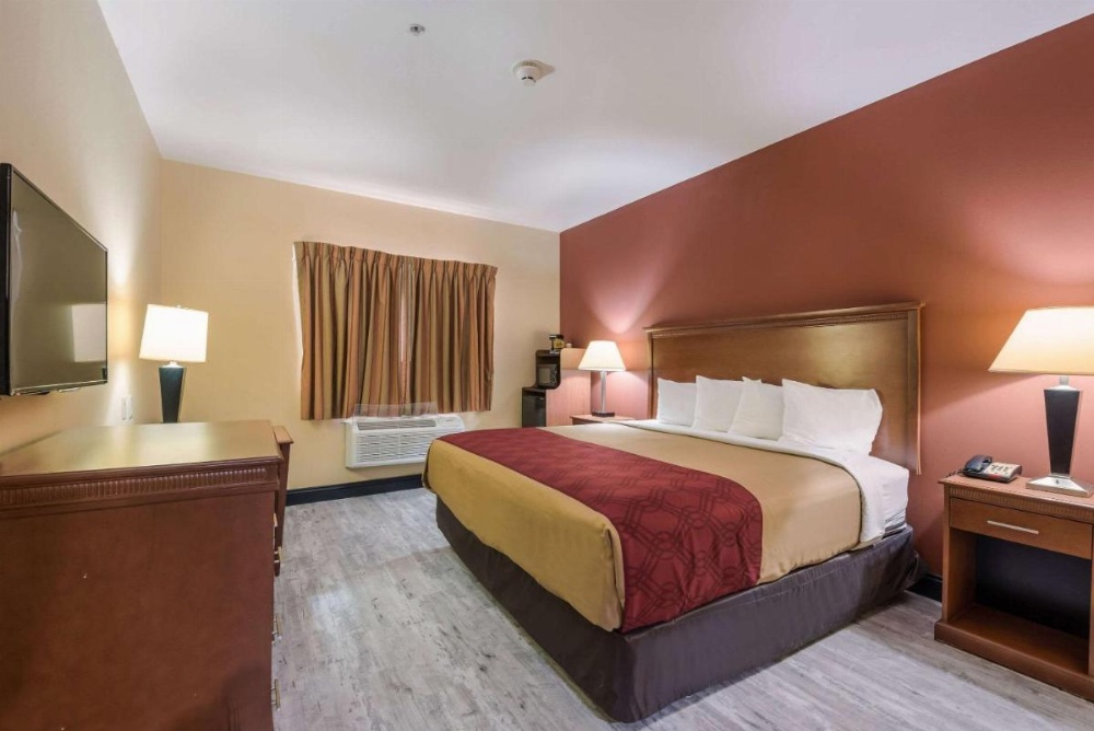 Econo Lodge Inn And Suites Little Rock Image 13