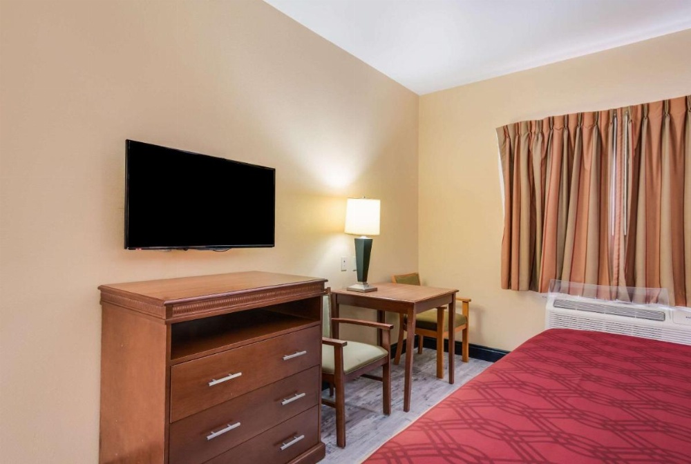 Econo Lodge Inn And Suites Little Rock Image 17