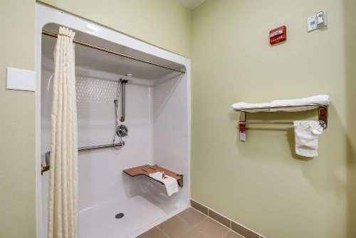 Econo Lodge Inn And Suites Little Rock image 3