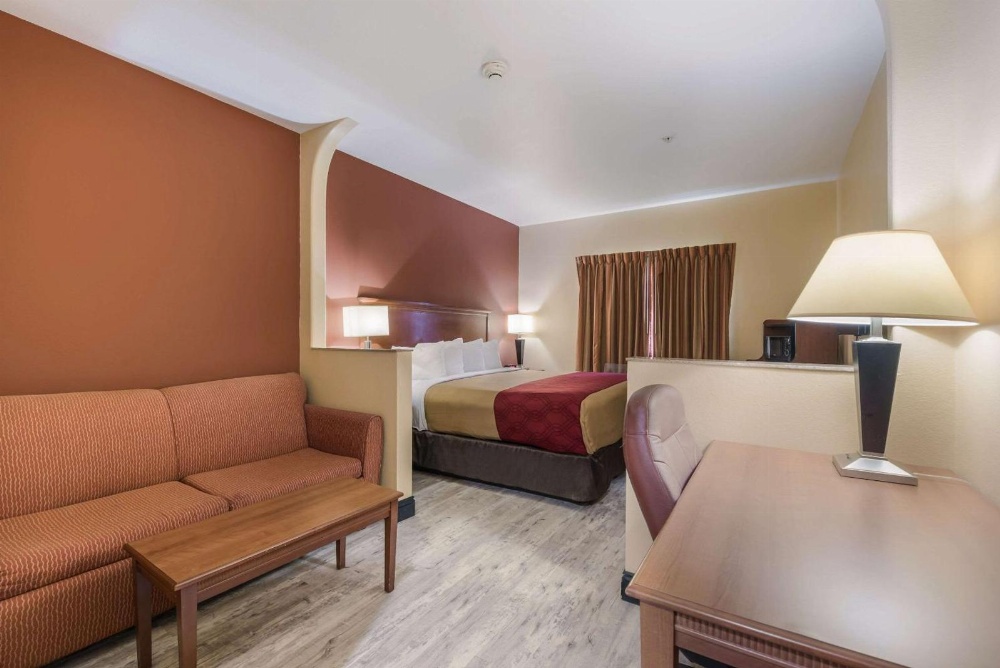 Econo Lodge Inn And Suites Little Rock